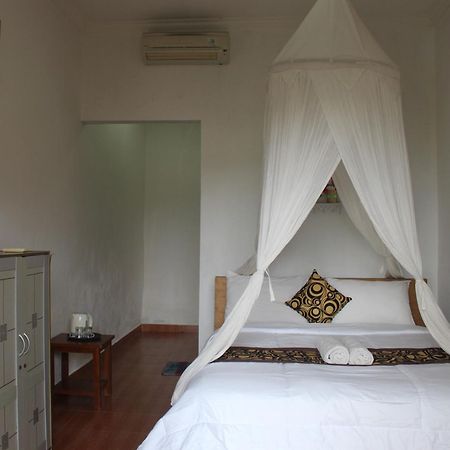 Kusuma Abiakta Sea Side Lembongan Hotel Kültér fotó